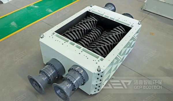 四轴撕碎机是怎样的设备？