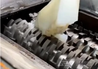 怎样选择合适的板蜡破碎设备型号？