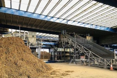 用工业废料撕碎机与生物质秸秆破碎机，为固废寻出路，为资源再生添助力