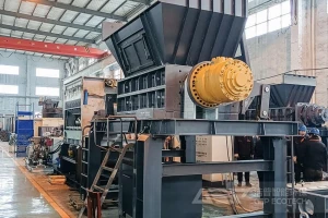 生物质气化破碎机用什么设备？