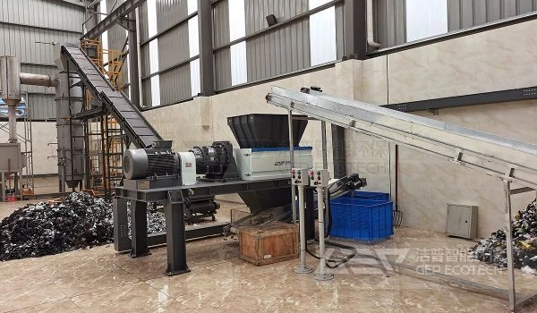 江苏废布料破碎用什么撕碎机设备？