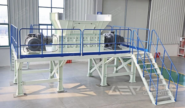 双轴剪切式撕碎机在工业垃圾处理中发挥的作用